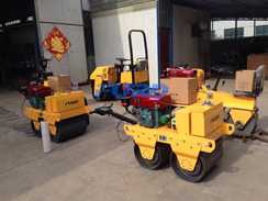 福瑞得壓路機(jī)座駕壓路機(jī)、手扶壓路機(jī)準(zhǔn)備發(fā)貨
