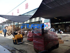 福瑞得機(jī)械微動(dòng)態(tài)--座駕壓路機(jī)、手扶壓路機(jī)、灌縫機(jī)包裝發(fā)貨