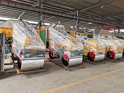 外貿(mào)出口澳大利亞的壓路機、工程照明車包裝發(fā)貨
